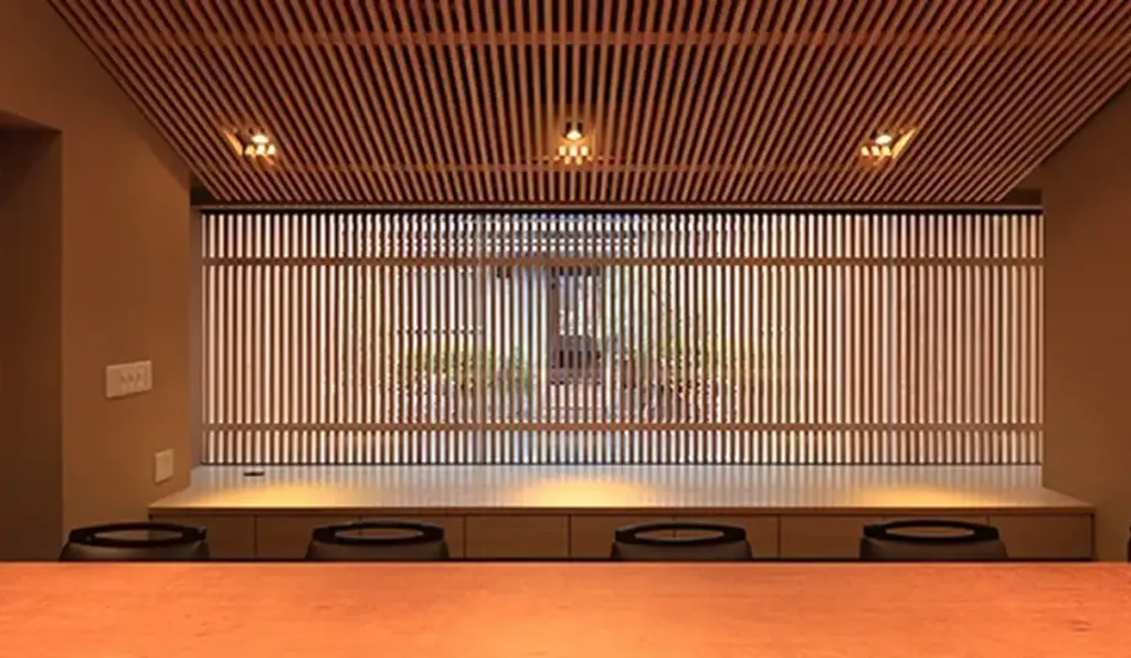 山田松香木店 サロン館-京都本店